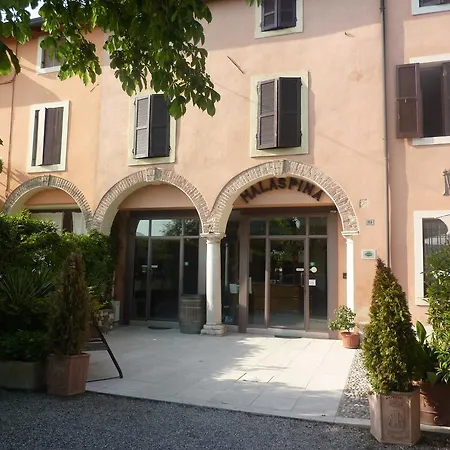 Otel Boutique Corte Malaspina 2*