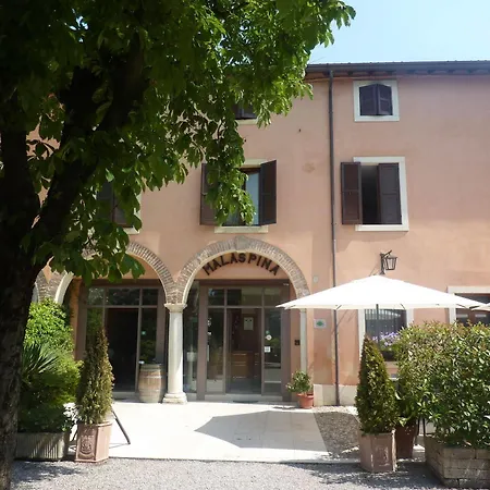 Boutique Corte Malaspina Otel 2*